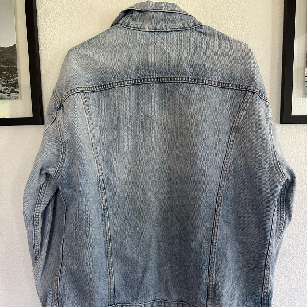 Levi's Classic Light Blue Denim Jacket - Picture 4 of 5